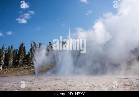 Grand Geyser erupting, Upper Geyser Basin, Yellowstone National Park, Wyoming, USA Stock Photo