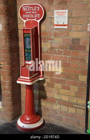 Chocolate dispenser hi-res stock photography and images - Alamy