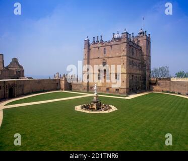 BOLSOVER CASTLE, Derbyshire. View of the Fountain Garden and the Little Castle. Stock Photo