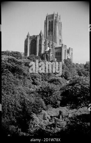 Exterior view of The Anglican Cathedral Church of Christ in Liverpool, with St James's Garden in the foreground, Liverpool, UK. Stock Photo