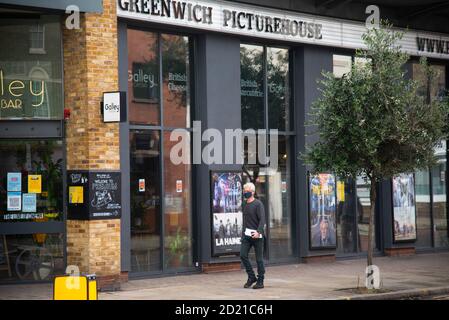 London, UK. 06th Oct, 2020. General view of Greenwich Picturehouse in London, UK on October 6, 2020. Owners Cineworld announced this week that they will be temperarily closing all 127 cinemas in the UK and Ireland and its 536 Regal cinemas in the USA from Thursday due to limited audience numbers, caused by the coronavirus pandemic. Forty-five thousand employees will be left out of work. (Photo by Claire Doherty/Sipa USA) Credit: Sipa USA/Alamy Live News Stock Photo