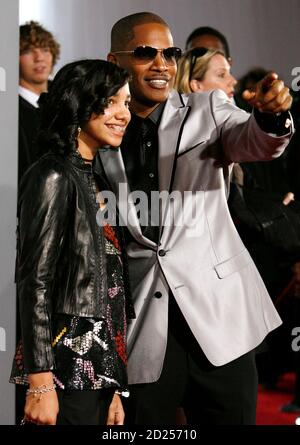 Jamie Foxx And His Daughter Corrine Arrive For The 77th Annual Academy Awards Held At The Kodak Theater On Feb 29 04 In Los Angeles Upi Photo Terry Schmitt Stock Photo Alamy