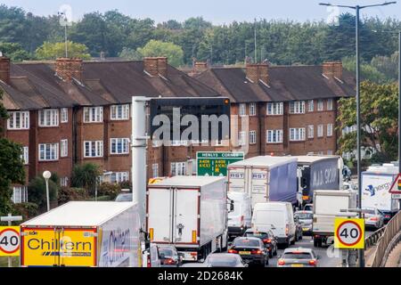 UK, London. Heavy traffic on the North Circular Road (A406) at Henlys Corner, Finchley NW11 Stock Photo