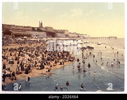 Nostalgic Seaside Escapes: Vintage Photochrom Images of England's Coastal Resorts Stock Photo
