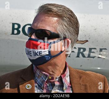 EMPORIA, KANSAS, USA, October 6, 2020 Congressman Dr. Roger Marshall Republican senatorial candidate talks to supporters today at the Lyon County fairgrounds  when the “Keep Kansas Great Bus Tour” stopped in Emporia today Stock Photo