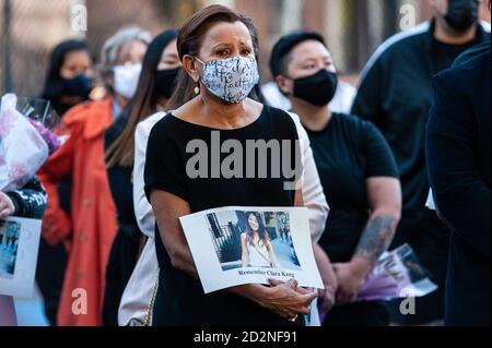 Brooklyn, United States Of America . 06th Oct, 2020. Community members and elected officials including Congresswoman Nydia Velázquez, hold a vigil for Clara Kang in Martin Luther Park in the Sunset Park neighborhood of Brooklyn, on October 6, 2020. The 31-year-old nurse practitioner, who worked at NYU Langone Sunset Park, was killed in a traffic accident on 3rd Avenue and 56th Street in Sunset Park on October 3, 2020, while riding her bike home from work. (Photo by Gabriele Holtermann/Sipa USA) Credit: Sipa USA/Alamy Live News Stock Photo