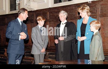 The Prince of Wales talks with Eton Headmaster John Lewis as Prince William (left),the Princess of Wales and Prince Harry look on this afternoon (Wednesday). Prince William begins lessons at the  12,500-a-year school tomorrow. SEE PA STORY ROYAL William. **DAILY EXPRESS SOLO ROTA** Stock Photo