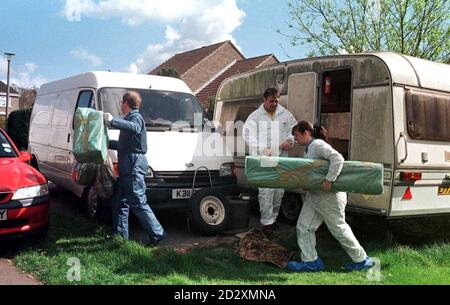 Forensic experts remove material from a caravan in Wiltshire Avenue near Bristol, in connection with the murder of Louise Smith.  Louise, 18, was last seen leaving a disco in the early hours of 25/12/1995.  Her  body was found in a quarry on 18/2/ 1996. Stock Photo