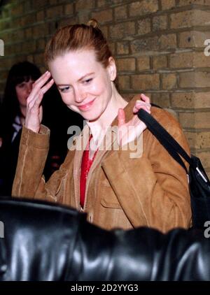 Actress Nicole Kidman leaves by the stage door after the preview of 'The Blue Room' at the Donmar Warehouse, Covent Garden this evening (Friday). Photo by Michael Stephens/PA. Stock Photo