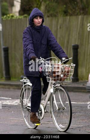 Playgroup leader and chorister Mary Dalton, who made a living as a romantic novelist, appearing at Reading Crown Court to be sentenced for robbery and attempted theft. Dalton, 36, and mother of two, made off with  1,500 from the offices of a financial advice centre.  * in October 1999 after handing a terrified cashier a note saying she had an armed accomplice waiting outside. Stock Photo