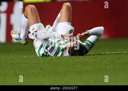 Mikael Lustig, Celtic injury Stock Photo