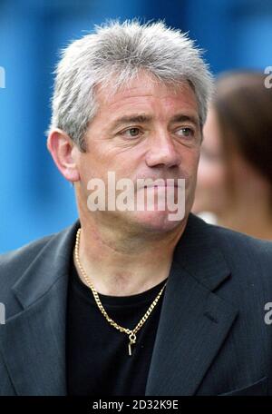 Kevin Keegan manager of Manchester City FC. THIS PICTURE CAN ONLY BE USED WITHIN THE CONTEXT OF AN EDITORIAL FEATURE. NO WEBSITE/INTERNET USE UNLESS SITE IS REGISTERED WITH FOOTBALL ASSOCIATION PREMIER LEAGUE.  Stock Photo