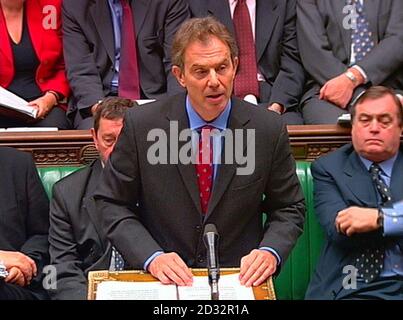 EDITORIAL USE ONLY : Prime Minister Tony Blair makes an emergency statement to the House of Commons about the firefighters' pay dispute on the fourth day of the current eight-day strike.  Stock Photo