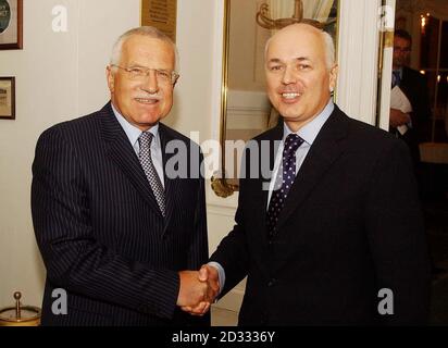 Conservative Party Leader Iain Duncan Smith (right) meets President Vaclav Klaus of the Czech Rebublic, at a meeting at the Grand Hotel Pupp in the provincial town of Karlovy Vary, in the Czech Republic. * In his first major speech on Europe, Mr Duncan Smith was telling an audience of diplomats, academics and journalists in the Czech capital Prague that the Tories are committed to Britain being a full member of the EU and in what aides said would be his most important speech on Europe during this Parliament, he was seeking to refute Tony Blair's often repeated claim that the Tories want to Stock Photo