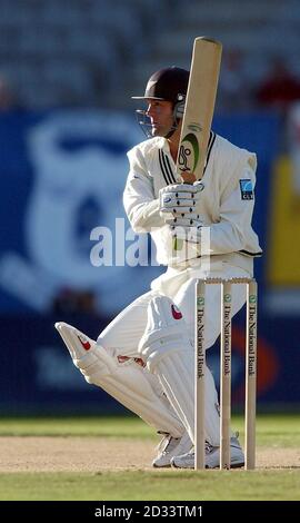 New Zealand's Nathan Astle in action during the fourth day of the third and final test match at Eden Park, Auckland, Tuesday 2 April, 2002.  PA Photo: Matthew Fearn Stock Photo