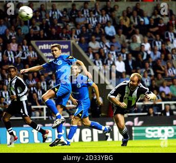 Newcastle United's Alan Shearer heads just over the goal during the UEFA Champions League, second leg, third round match against NK Zeljeznicar, at St James' Park, Newcastle. Stock Photo