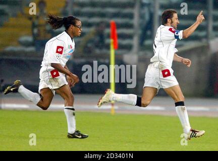 Juventus's Alesandro Del Piero (right) and Edgar Davids celebrate his first goal against Newcastle, during the first round, Group E, UEFA Champions League match at Delle Alpi Stadium, Turin, Italy. Stock Photo