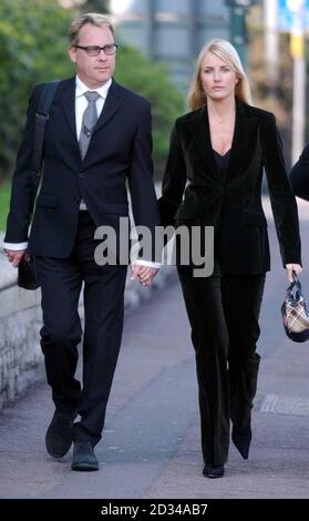 Comedian Vic Reeves and his wife Nancy Sorrell outside court, where the comedian was banned from driving for 32 months after he admitted crashing his vintage Jaguar while drunk and then leaving the scene. Stock Photo