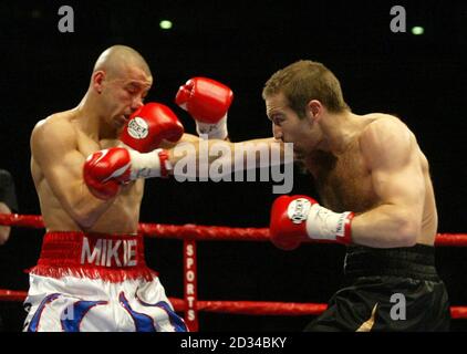 Boxing michael brodie scott harrison hi res stock photography and