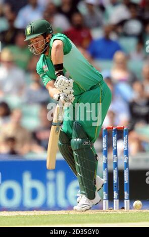 South Africa's Mark Boucher bats during the ICC World Twenty20 Super Eights match at The Brit Oval, London. Stock Photo