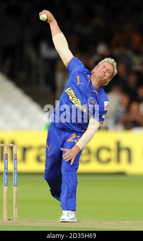 Rajasthan Royals captain Shane Warne bowls during the Twenty20 match at Lord's, London. Stock Photo