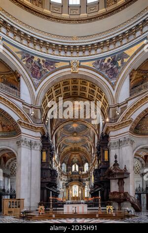 UK, London, Interior of St. Paul's Anglican (Church of England) cathedral, architect: Christopher Wren, 1710, English baroque style, no people Stock Photo