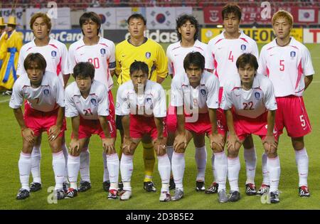 South Korea S Team Poses Before A Group D Match Against Portugal At The World Cup Finals In Inchon June 14 2002 Upper Row L R Yoo Sang Chul Hong Myung Bo Goalie Lee