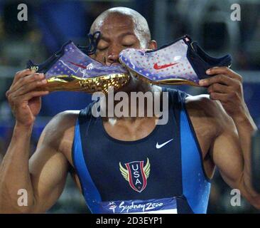 gold shoes olympic runner