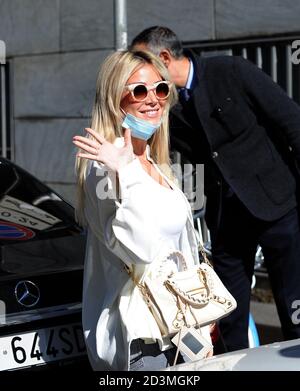 Milan, Diletta Leotta returns home with a driver after work Diletta Leotta goes to work on the radio, and at the end she returns home with the driver. Stock Photo