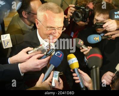 Former right-wing Czech Prime Minister Vaclav Klaus speaks to journalists after the first vote of the parlimentary session in the Spanish Hall at Prague Castle on January 24, 2003. Klaus won through to the second round on Friday in a presidential election to find a successor to Eastern Europe's elder statesman Vaclav Havel, a voting commission source said.  REUTERS/Petr Josek REUTERS
