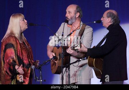 Legendary American folk music pioneeers Peter, Paul & Mary perform during their frist concert in Hong Kong late March 9, 2001. The group is composed of Mary Travers (L), Noel Paul Stookey (C) and Peter Yarrow.  KC/JD