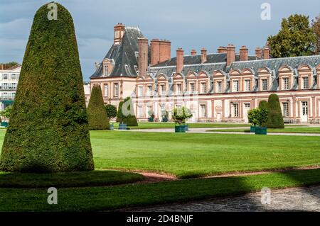 Throne room used at Fontainebleau Palace, France, used by Napolean Stock  Photo - Alamy