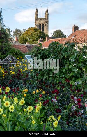 The tower of Helmsley Parish, Diocese of York in a small market town of Helmsley is the only market town set on the edge of the North York Moors Natio Stock Photo