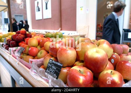 Turin, Piedmont/Italy-01/26/2007- The Opening of the Eataly market in Turin, the first location of shopping centers of quality Italian food. Stock Photo