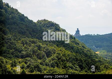 Beautiful green mountains in the  Ho’omaluhia Botanical Garden in Hawaii Stock Photo