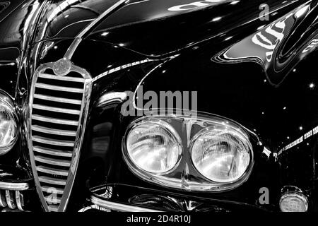 Oldtimer detail, Alfa Romeo 6C 2500 Pininfarina Coupe, in black and white Stock Photo