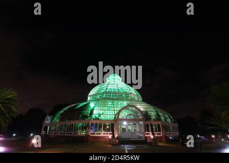Sefton Park Palm House in Liverpool is lit green for Mental Health Matters day. Stock Photo