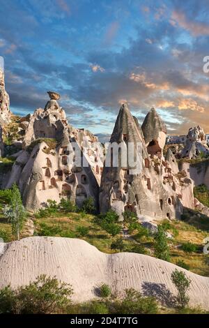 Pictures & images of Uchisar Castle the cave city houses in the fairy chimney of Uchisar, near Goreme, Cappadocia, Nevsehir, Turkey Stock Photo