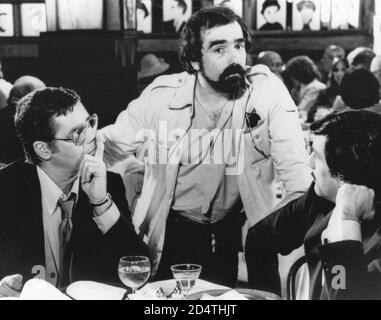JERRY LEWIS, MARTIN SCORSESE and ROBERT DE NIRO in THE KING OF COMEDY (1982), directed by MARTIN SCORSESE. Copyright: Editorial use only. No merchandising or book covers. This is a publicly distributed handout. Access rights only, no license of copyright provided. Only to be reproduced in conjunction with promotion of this film. Credit: 20TH CENTURY FOX / Album Stock Photo