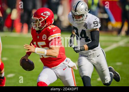 Carl nassib raiders hi-res stock photography and images - Alamy