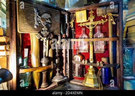 Vampire killing kit at a shop in old town (stare miasto) Warsaw, Poland Stock Photo