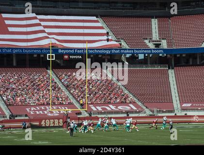 Santa Clara, United States. 11th Oct, 2020. The San Francisco 49ers play against the Miami Dolphins in the first quarter at an empty Levi's Stadium in Santa Clara, California on Sunday, October 11, 2020. The Dolphins beat the 49ers 43-17. Photo by Terry Schmitt/UPI Credit: UPI/Alamy Live News Stock Photo