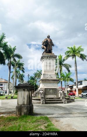 Parque Centenario Calle 2 Central. Statue of Christopher Columbus Stock Photo