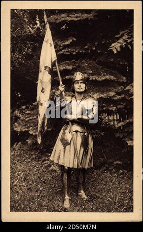 Au Theatre de la Passion, Drame de Jeanne d'Arc, Etendard | usage worldwide Stock Photo