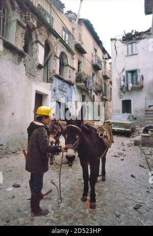 - terremoto in Irpinia (novembre 1980) - earthquake in Irpinia (November 1980) Stock Photo