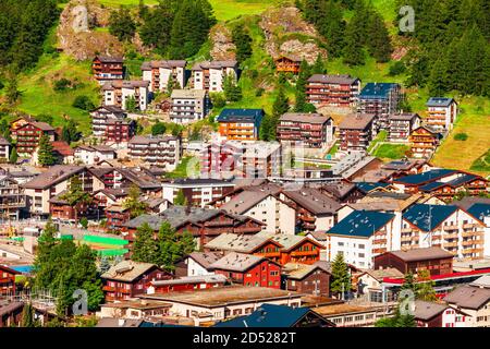 Traditional local houses in the centre of Zermatt town in the Valais canton of Switzerland Stock Photo