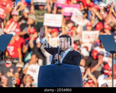 Sanford, FL, USA. 12th Oct, 2020. Governor of Florida Ron DeSantis speaks at a campaign rally for President Donald Trump at Orlando Sanford International Airport Million Air Orlando in Sanford, Fl. Romeo T Guzman/Cal Sport Media. Credit: csm/Alamy Live News Stock Photo