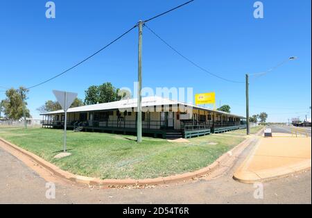 The Post Office Hotel is a typical old Outback pub at Camooweal, Barkly Highway, Queensland, QLD, Australia Stock Photo