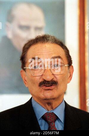 SULEYMAN DEMIREL PRIME MINISTER OF TURKEY 22 June 1992 Stock Photo - Alamy