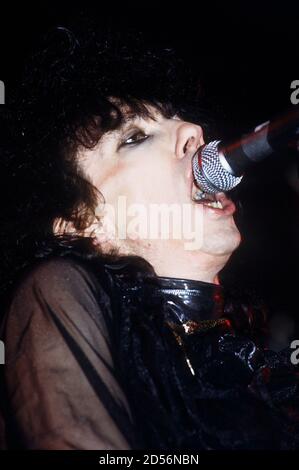 Stiv Bators from The Lords of the New Church live at Halloween